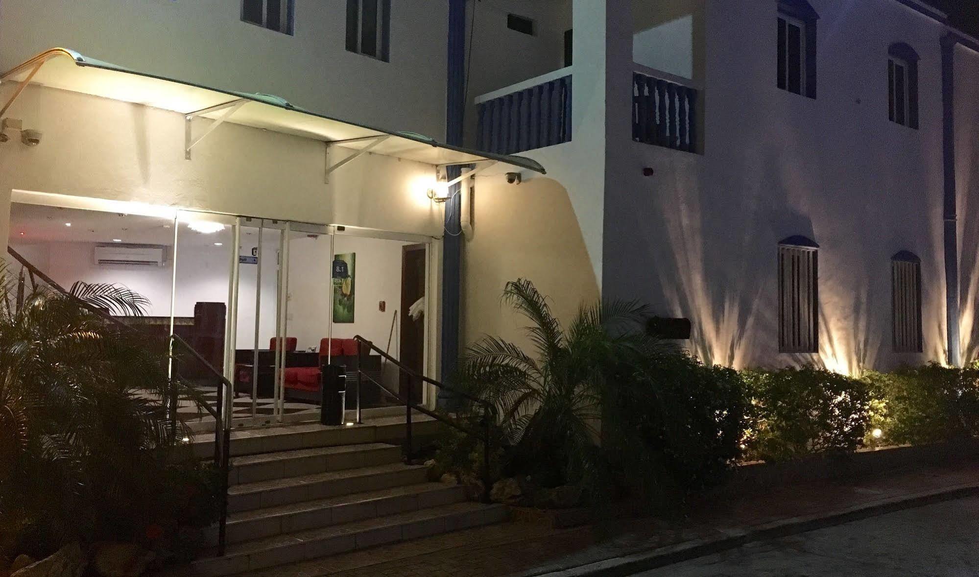 Curacao Suites Hotel 빌렘스타트 외부 사진